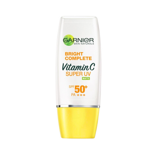 Garnier Bright Complete Vitamin C Super UV Matte SPF 50 Sun Block 30Ml