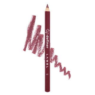 Lamel lip definer pencil with samples on a white background