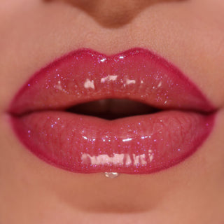 Makeup Revolution Pout Bomb Shimmer Gloss Berry Lustre