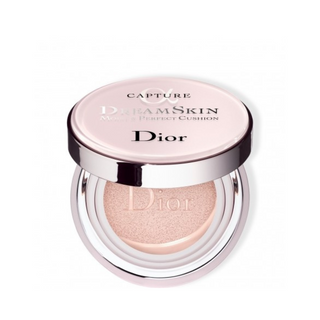 DIOR Capture Dream Skin Moist & Perfect Cushion SPF 50 # 000