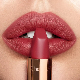 Charlotte Tilbury Matte Revolution Luminous Modern Matte Long Lasting Lipstick - M.I Kiss