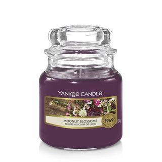 Yankee Candle Classic Small Jar Moonlight Blossom 104 G - AllurebeautypkYankee Candle Classic Small Jar Moonlight Blossom 104 G